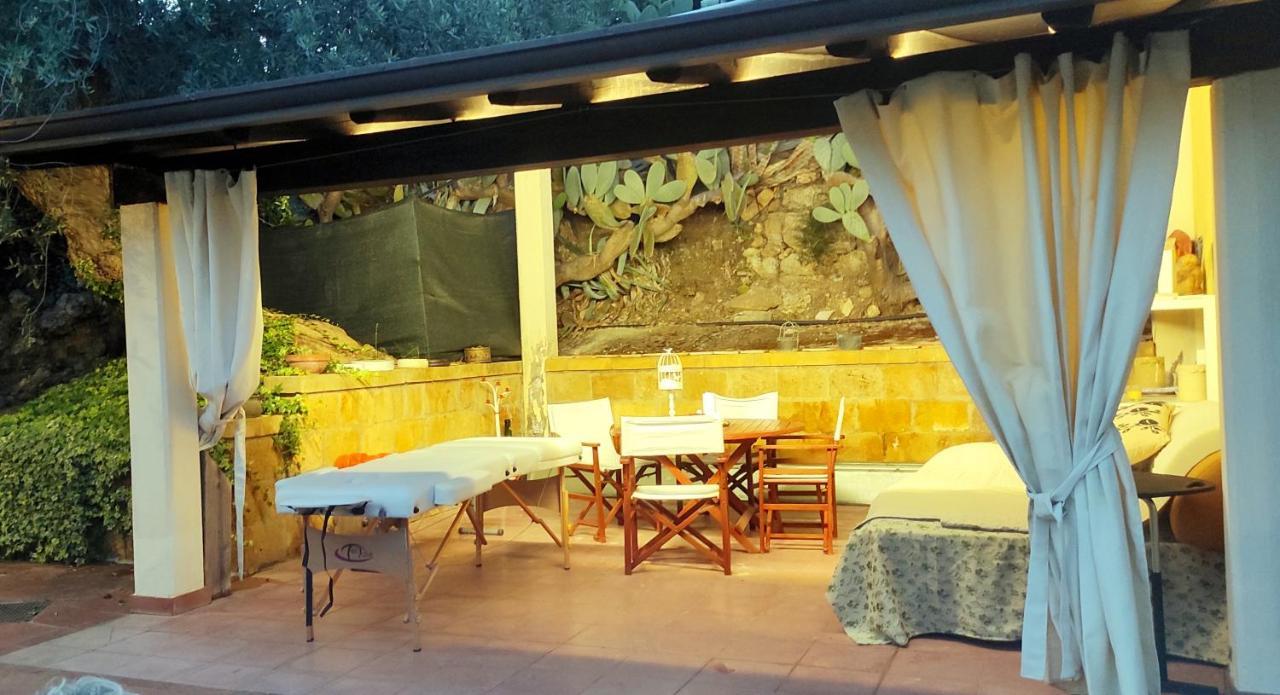 Donna Caterina House, *